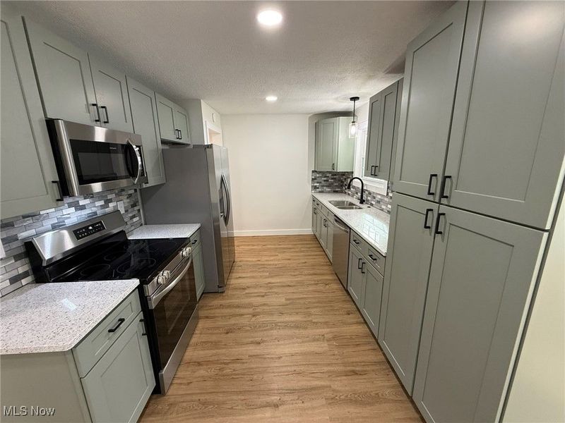 916 Oak Street NW, New Philadelphia, OH 44663 Photo 5