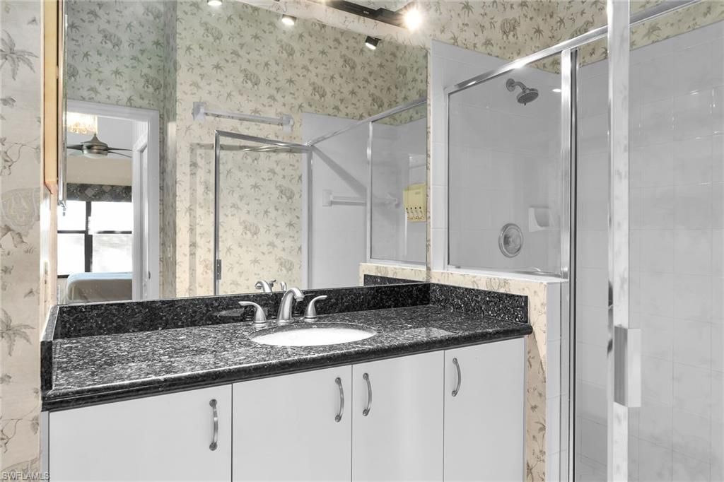 290 Newport Dr, Unit 107, Naples, FL 34114 Photo