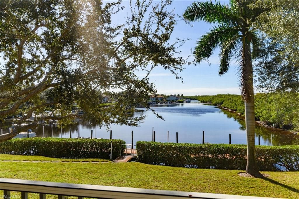 290 Newport Dr, Unit 107, Naples, FL 34114 Photo