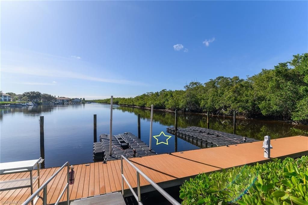 290 Newport Dr, Unit 107, Naples, FL 34114 Photo