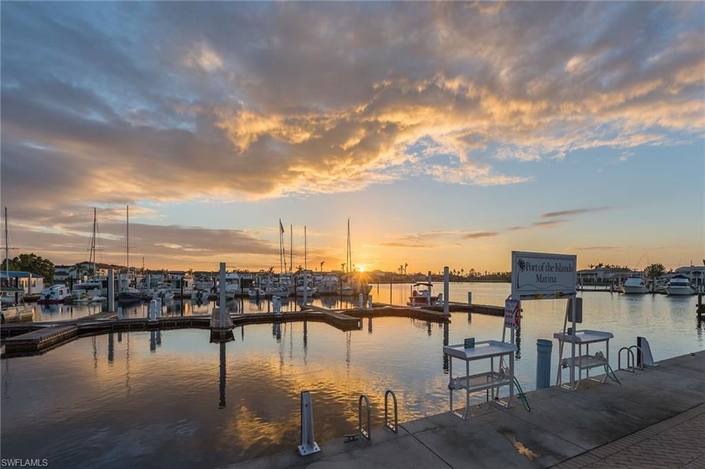 290 Newport Dr, Unit 107, Naples, FL 34114 Photo