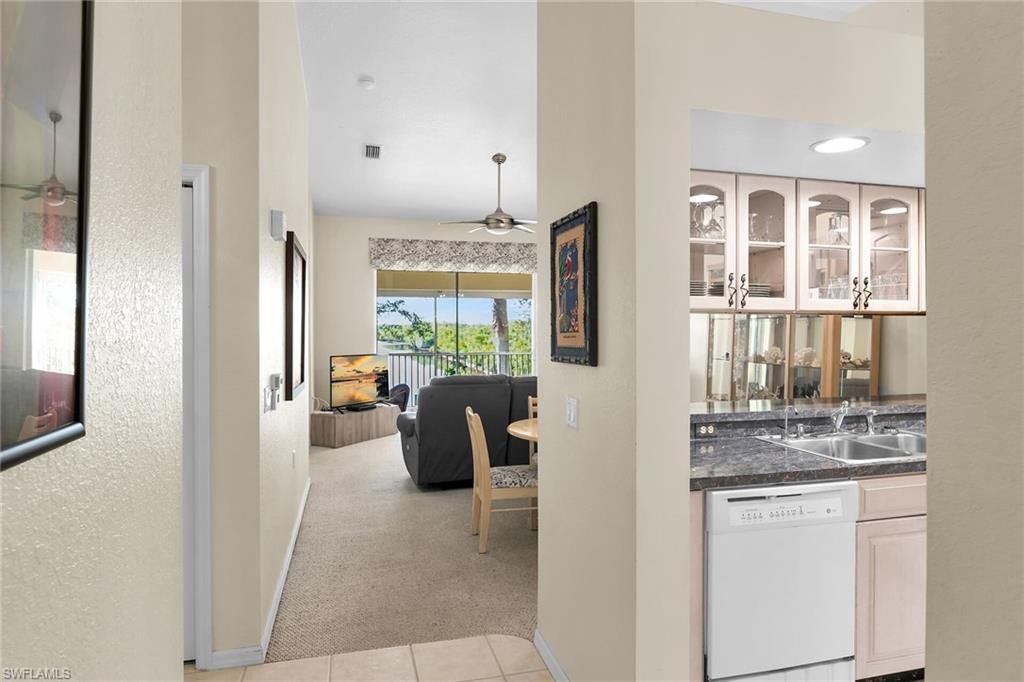 290 Newport Dr, Unit 107, Naples, FL 34114 Photo
