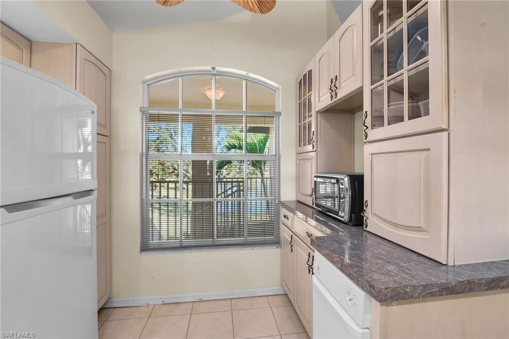 290 Newport Dr, Unit 107, Naples, FL 34114 Photo
