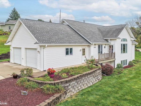 1403 Eaton Street, Dunlap, IA 51529