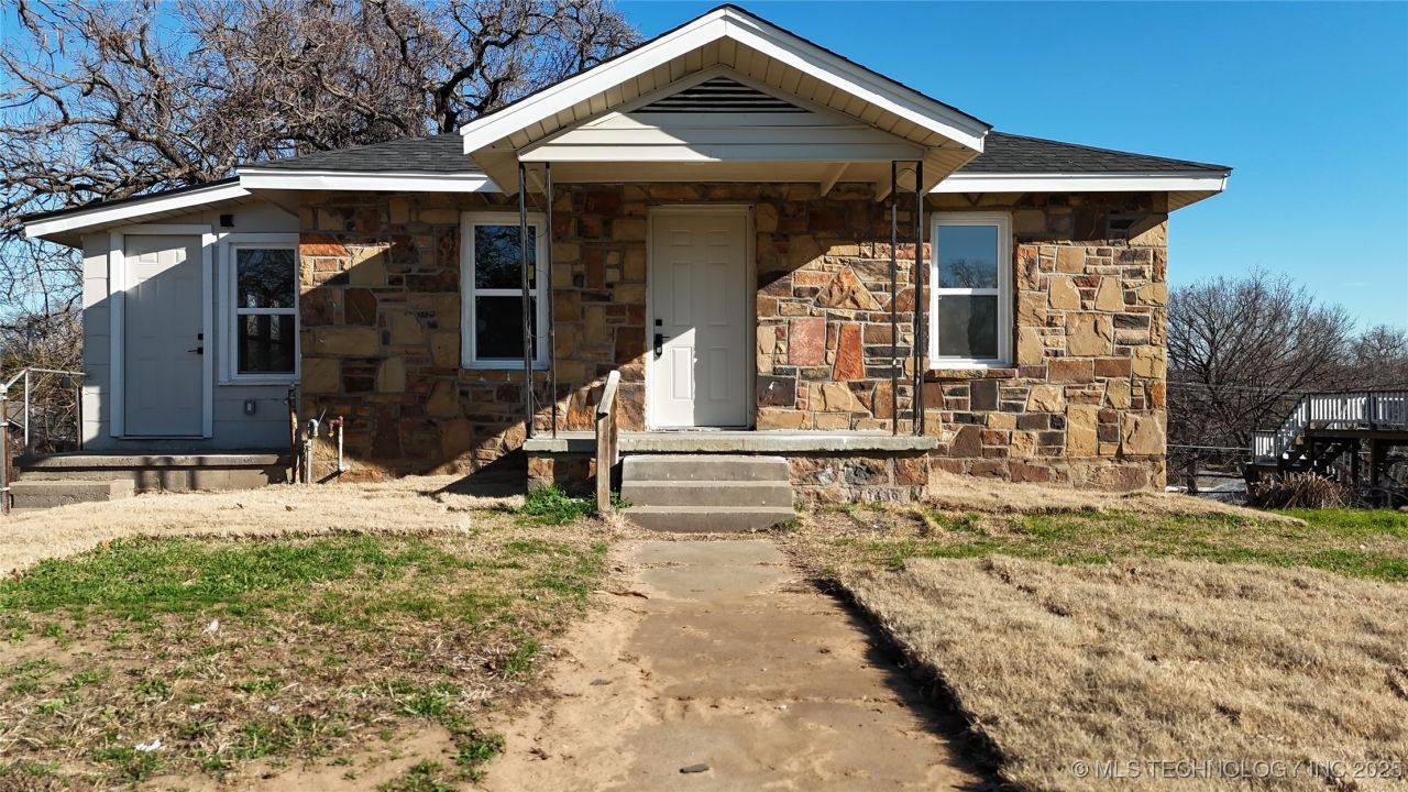 815 N Wilson Avenue, Sand Springs, OK 74063 Main Photo