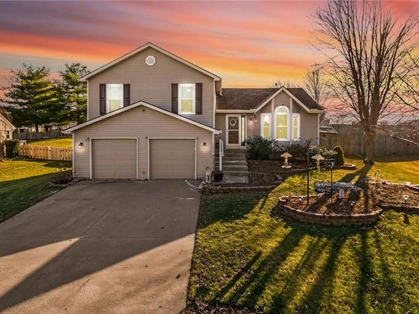 1423 NE 102ND Terrace, Kansas City, MO 64155