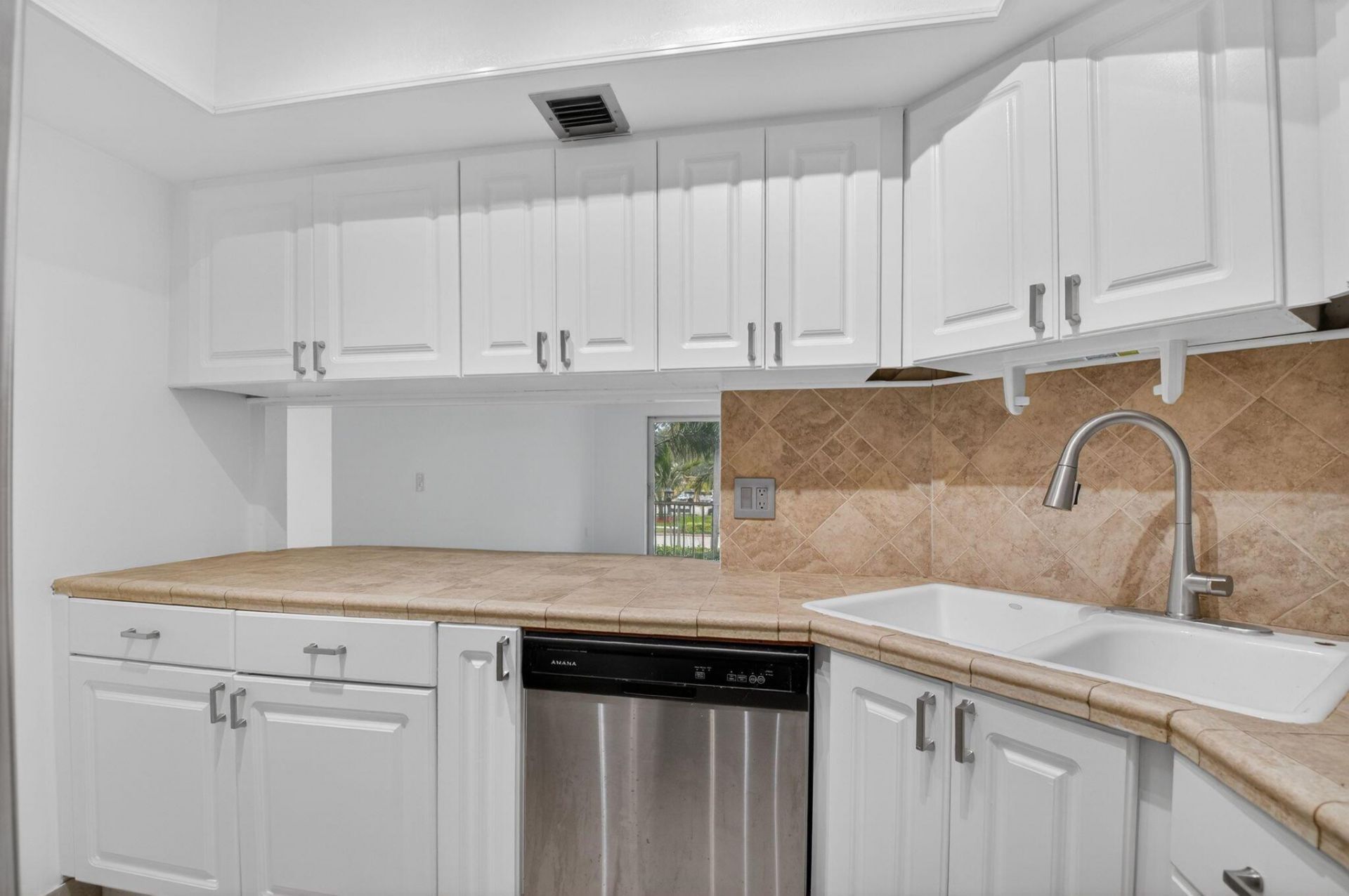 290 W Palmetto Park Road, Unit 204, Boca Raton, FL 33432 Photo