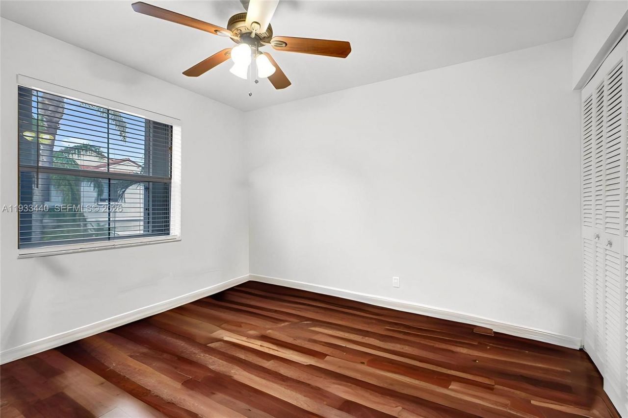 1046 Satinleaf St, Hollywood, FL 33019 Photo