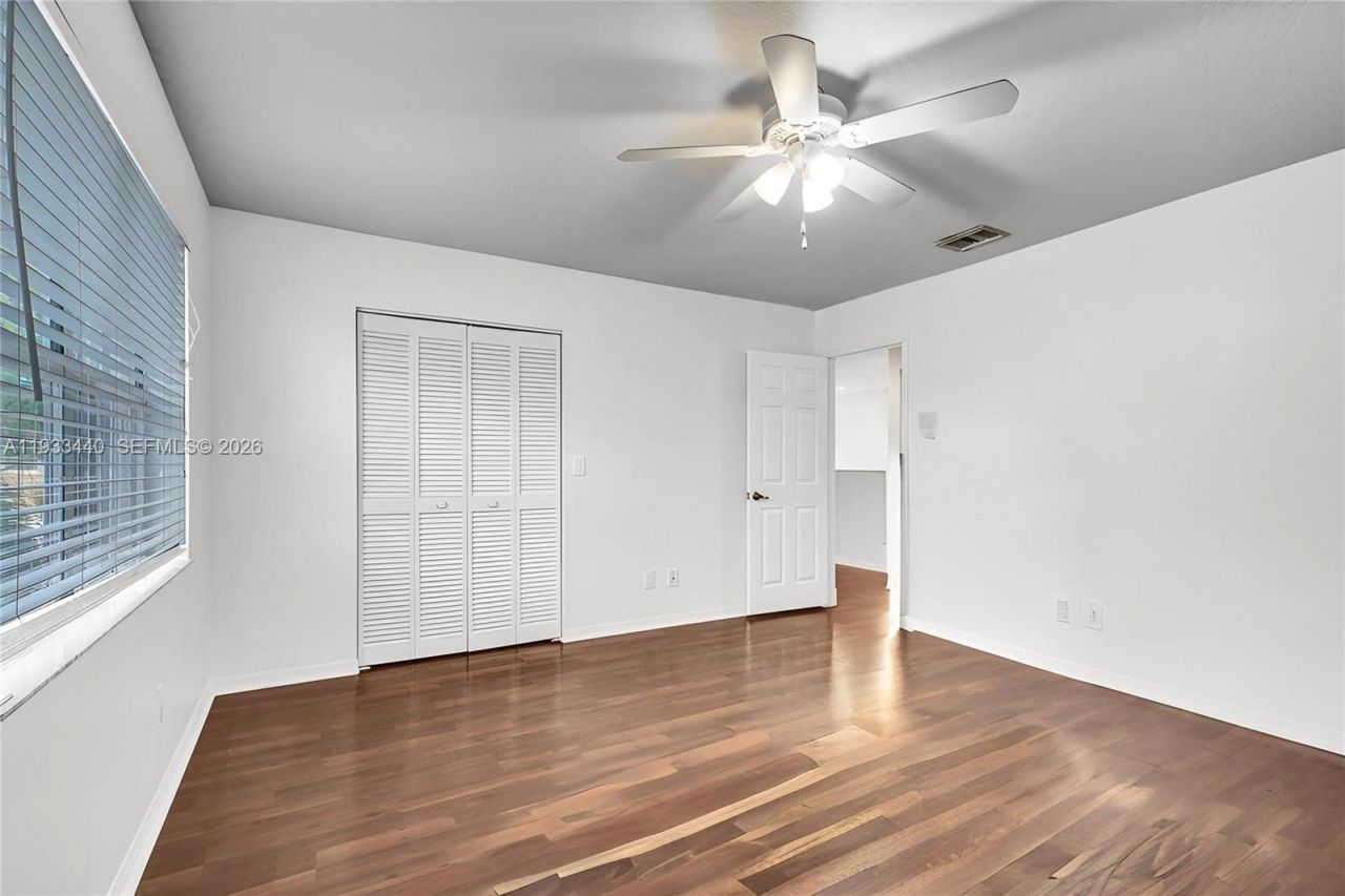 1046 Satinleaf St, Hollywood, FL 33019 Photo