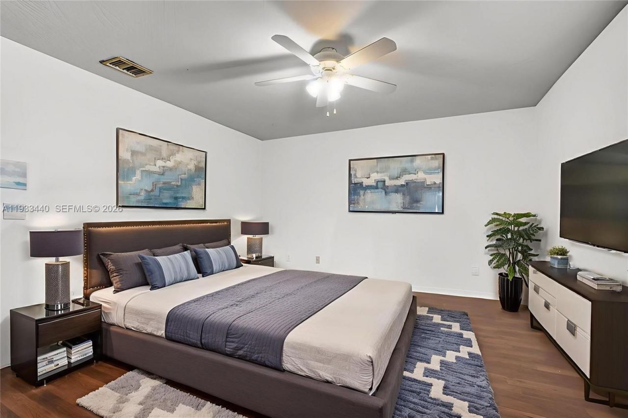 1046 Satinleaf St, Hollywood, FL 33019 Photo