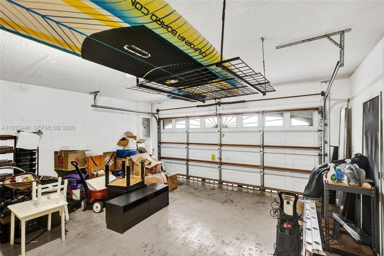 1046 Satinleaf St, Hollywood, FL 33019 Photo