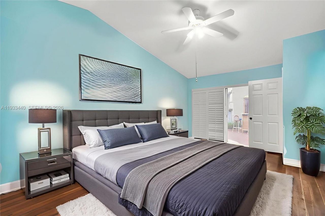 1046 Satinleaf St, Hollywood, FL 33019 Photo