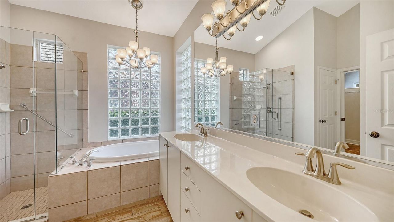 6519 Oakland Hills Drive, Lakewood Ranch, FL 34202 Photo