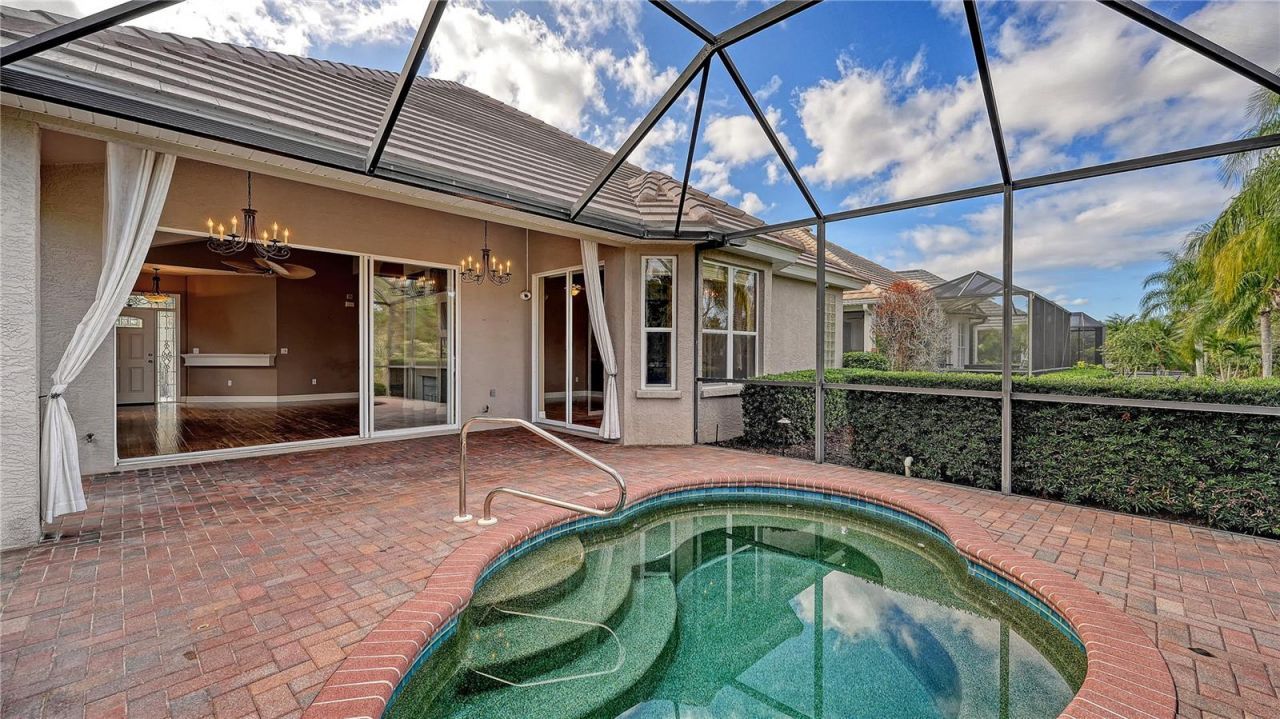 6519 Oakland Hills Drive, Lakewood Ranch, FL 34202 Photo
