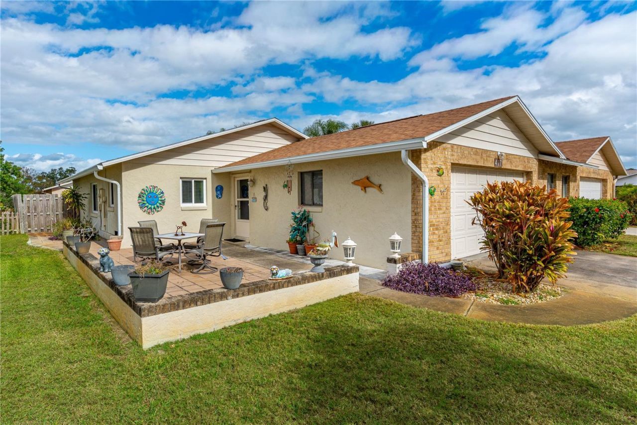 417 Falcon Avenue, Edgewater, FL 32141 Main Photo