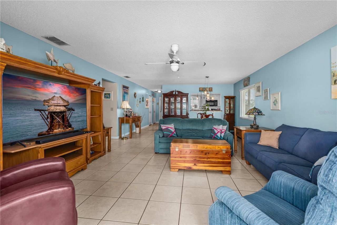 417 Falcon Avenue, Edgewater, FL 32141 Photo