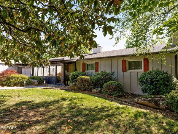 565 Hillcrest Circle, Etowah, TN 37331