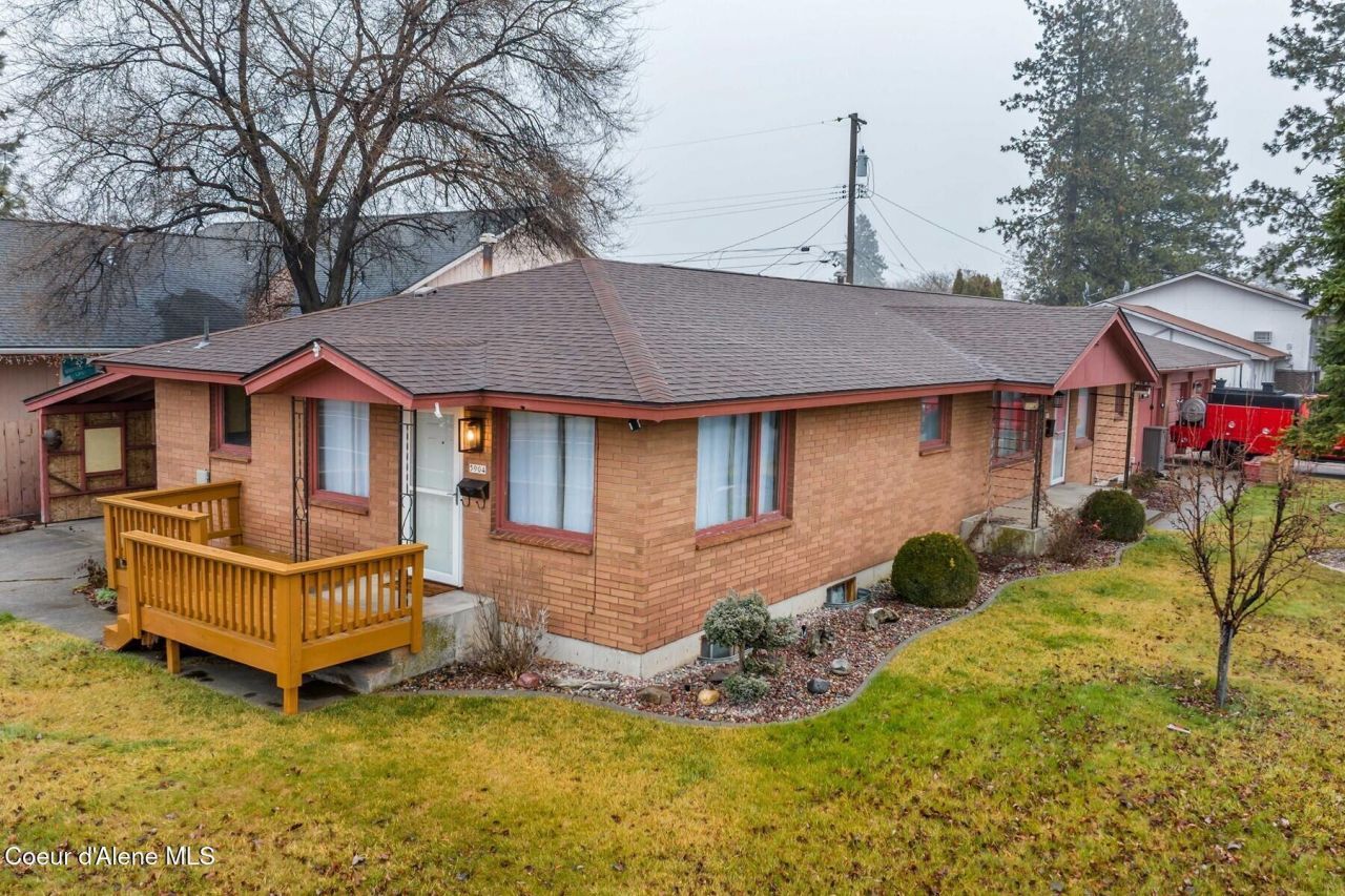 5904 N Addison Street, Spokane, WA 99208 Main Photo