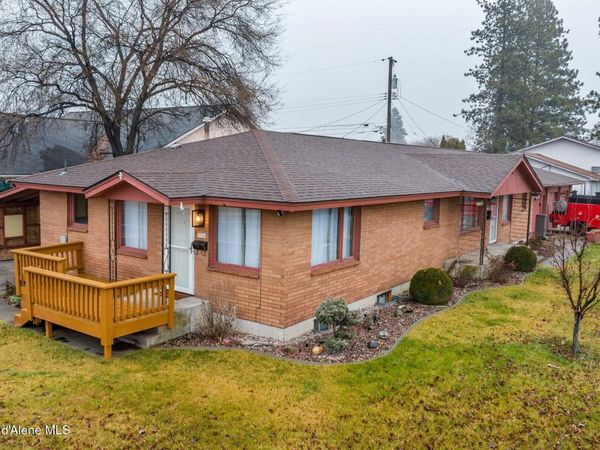 5904 N Addison Street, Spokane, WA 99208
