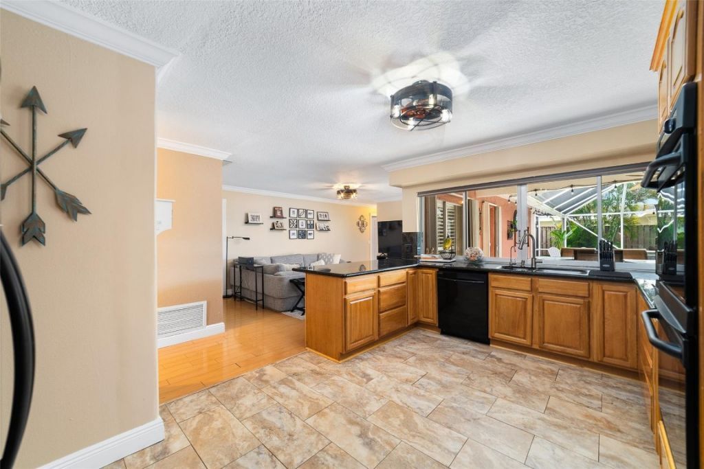 10510 NW 24 Street, Sunrise, FL 33322 Photo