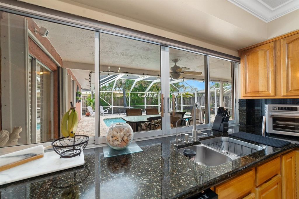 10510 NW 24 Street, Sunrise, FL 33322 Photo