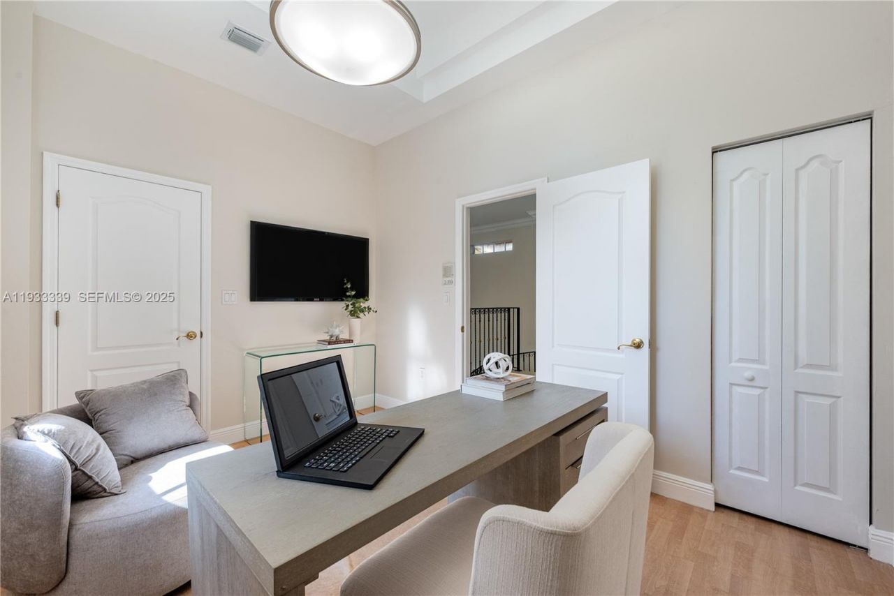 1511 Agua Ave , Coral Gables, FL 33156 Photo