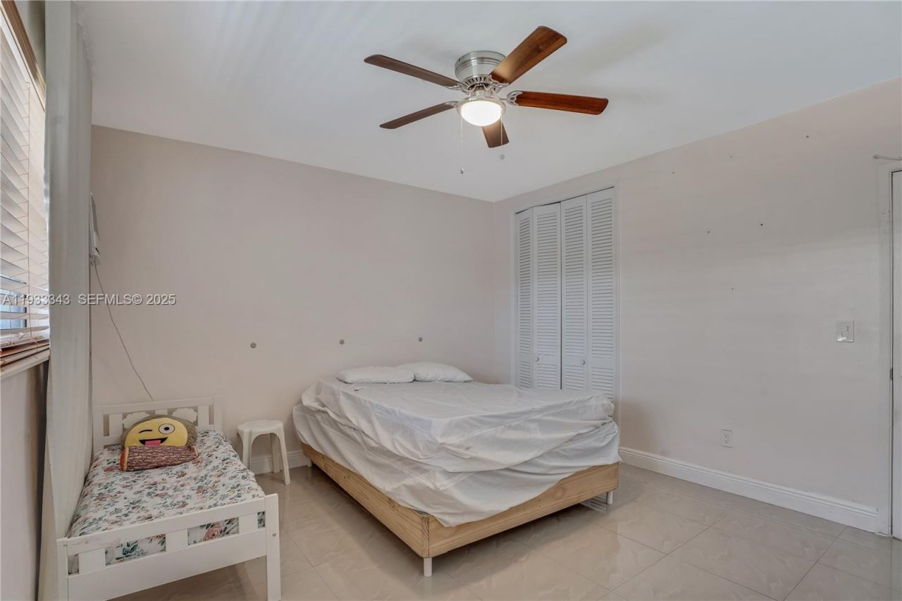 7401 Pines Blvd, Unit 221, Pembroke Pines, FL 33024 Photo