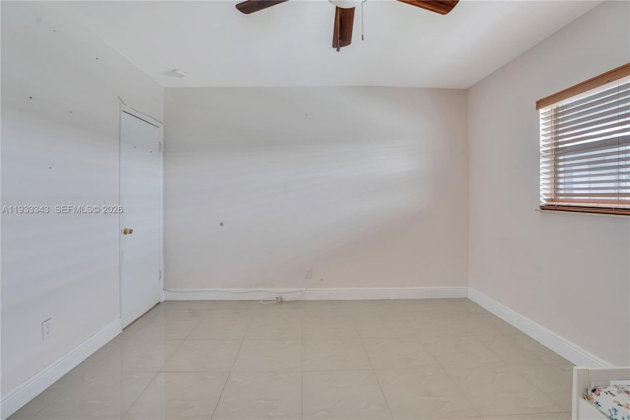 7401 Pines Blvd, Unit 221, Pembroke Pines, FL 33024 Photo