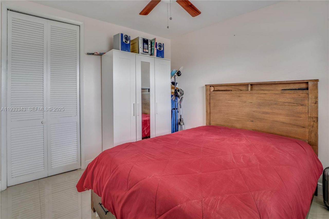 7401 Pines Blvd, Unit 221, Pembroke Pines, FL 33024 Photo