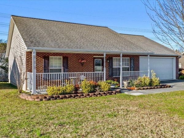 507 Drakewood Rd, Knoxville, TN 37924