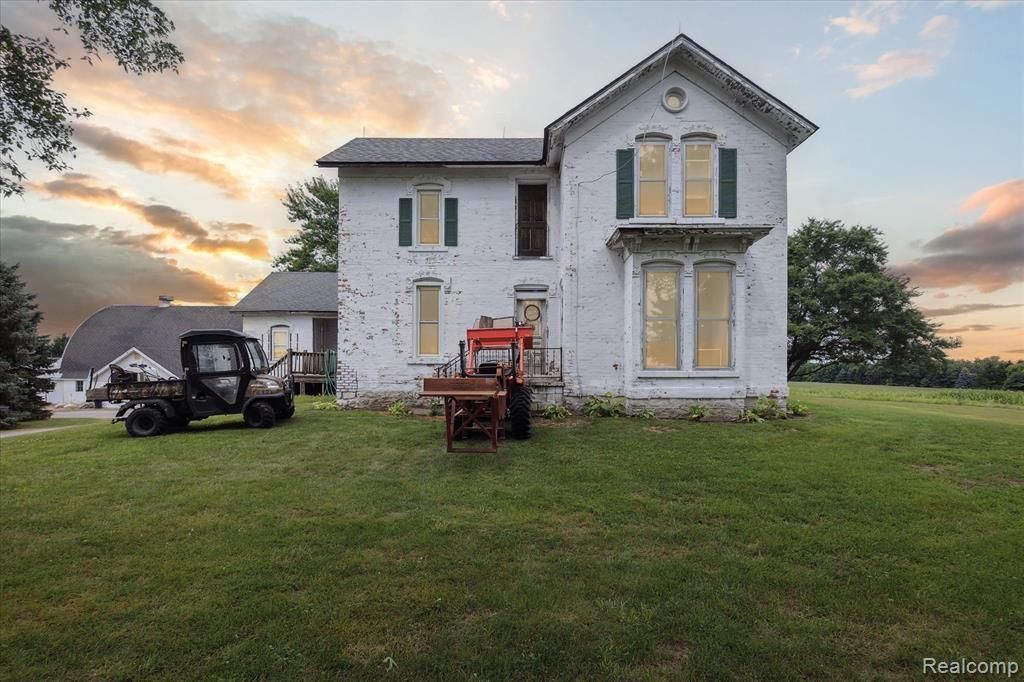 3435 Dietz Road, Williamston, MI 48895 Main Photo