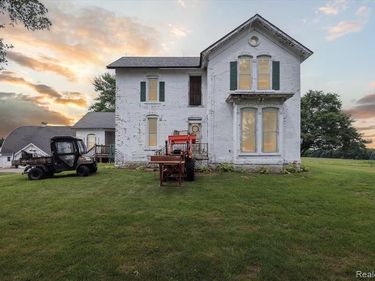 3435 Dietz Road, Williamston, MI 48895