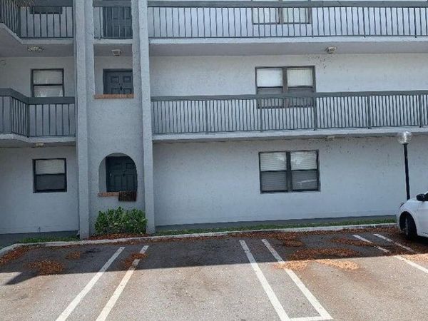 2050 N Congress Avenue, Unit 301, West Palm Beach, FL 33401