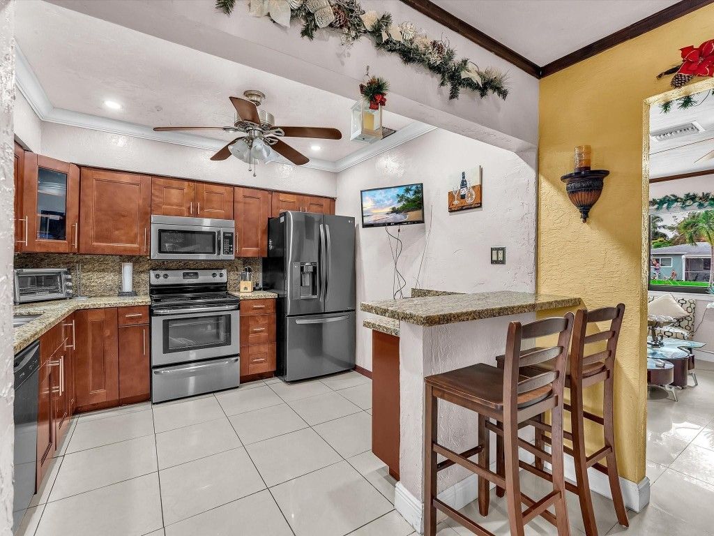 6631 SW 24th Street, Miramar, FL 33023 Photo