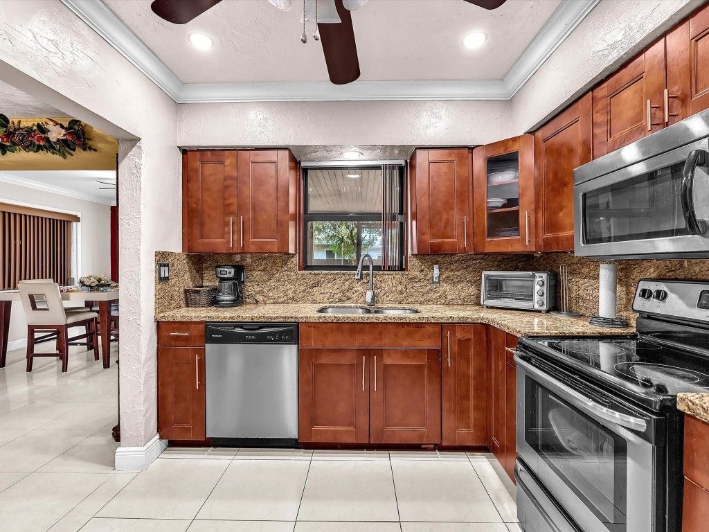 6631 SW 24th Street, Miramar, FL 33023 Photo