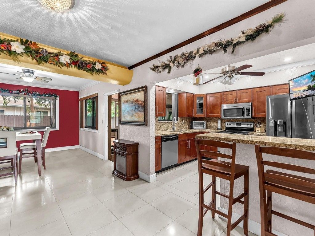 6631 SW 24th Street, Miramar, FL 33023 Photo