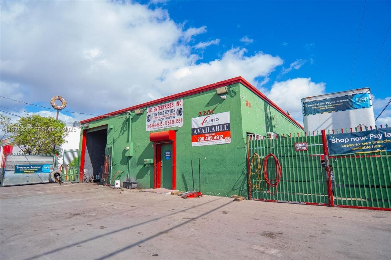 5201 NW 36th Ave, Miami, FL 33142 Photo
