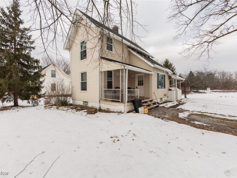 21082 Westwood Drive, Strongsville, OH 44149 Photo 2