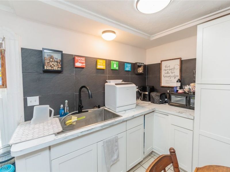 21082 Westwood Drive, Strongsville, OH 44149 Photo 21