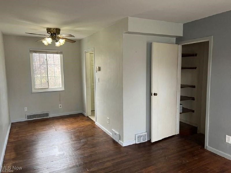 421 Kenwood Drive, Unit G, Euclid, OH 44123 Photo 12
