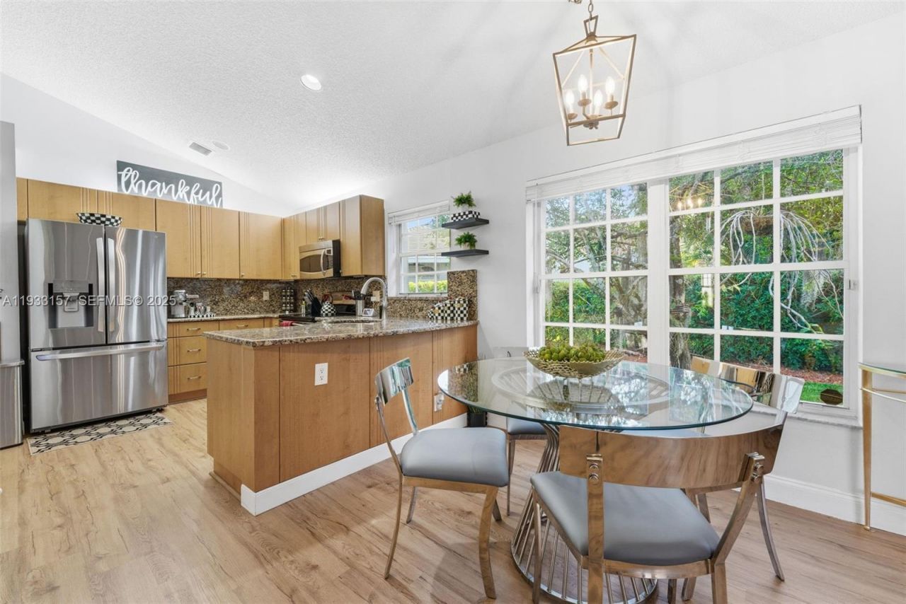 2019 Cove Ln, Weston, FL 33326 Photo