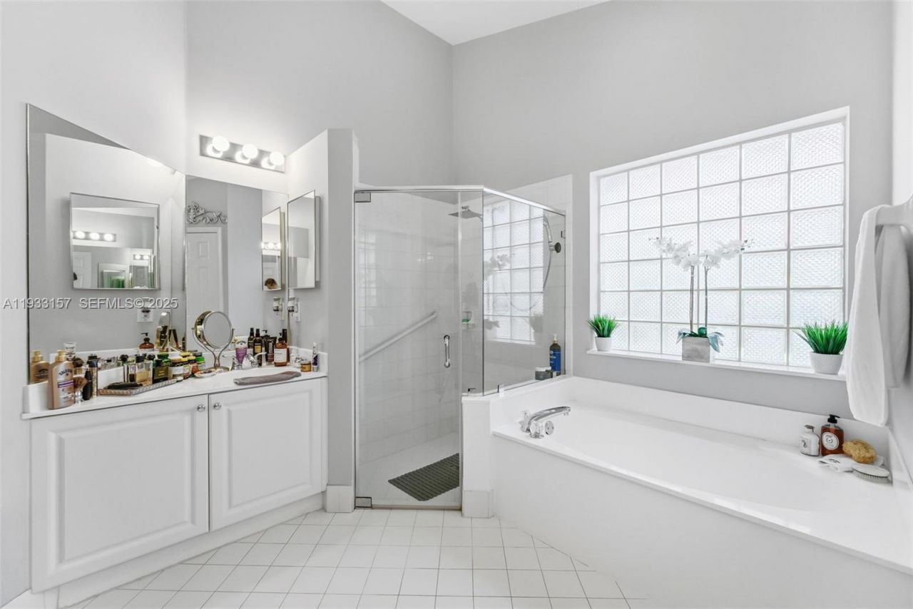 2019 Cove Ln, Weston, FL 33326 Photo