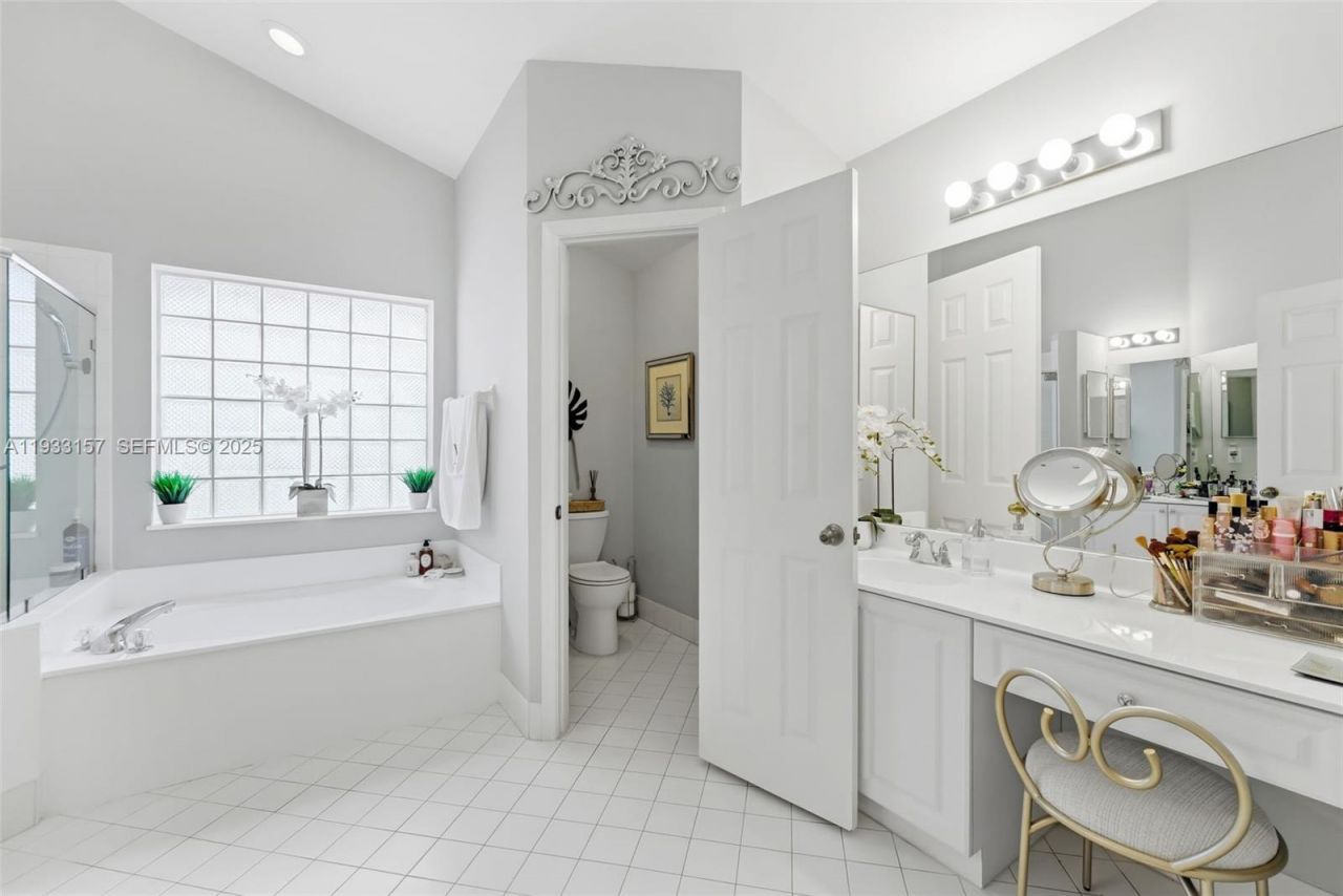 2019 Cove Ln, Weston, FL 33326 Photo