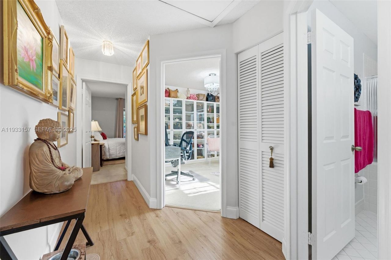 2019 Cove Ln, Weston, FL 33326 Photo