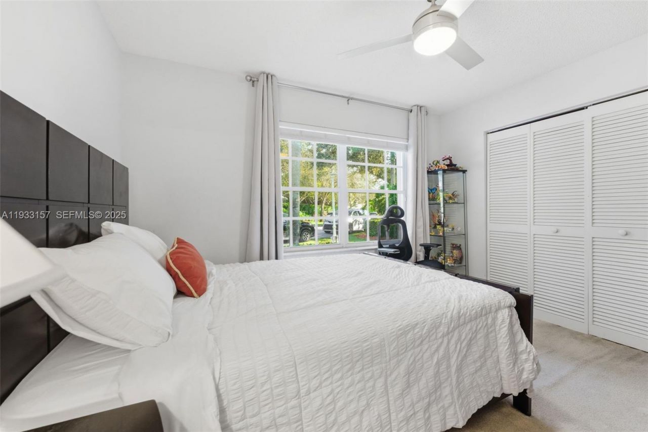 2019 Cove Ln, Weston, FL 33326 Photo