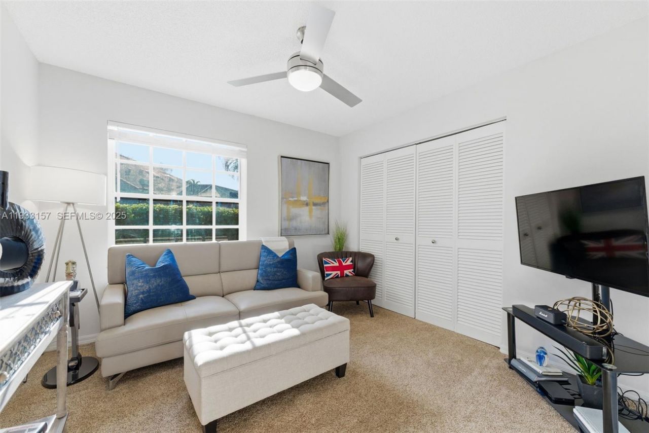 2019 Cove Ln, Weston, FL 33326 Photo