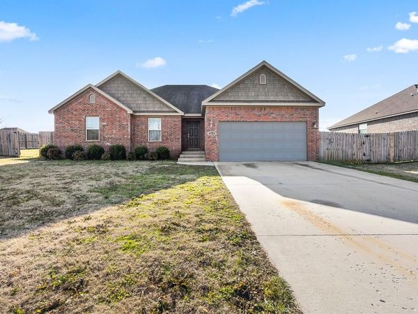 2031 Dover Cove, Pea Ridge, AR 72751