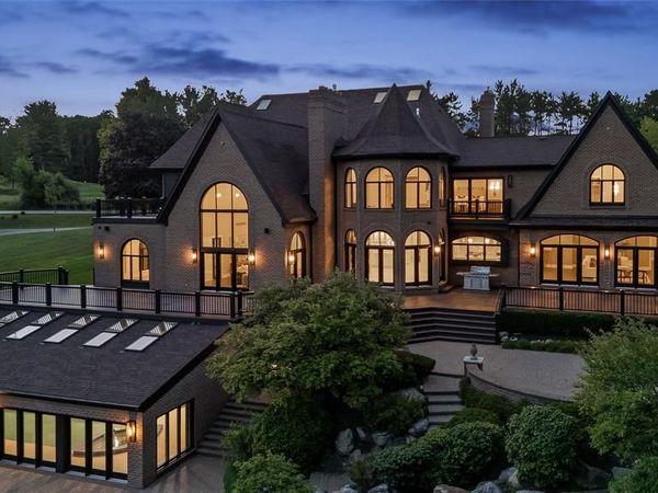 5305 Elmgate Bay Drive, Orchard Lake Village, MI 48324