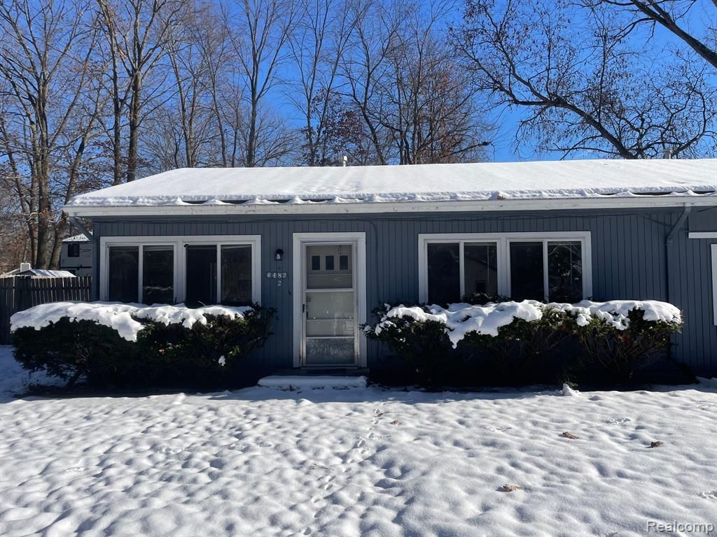 6482 Riverdale Road, Hamburg Township, MI 48189 Main Photo