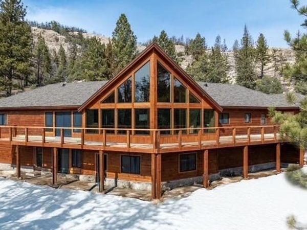 205 Raymond View Road, Markleeville, CA 96120